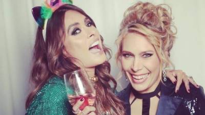 La presentadora mexicana festejó su cumpleaños junto a otras celebridades mexicanas.Aunque su cumpleaños fue el 05 de junio la conductora de 'Hoy' aprovechó el fin de semana para realizar una espectacular fiesta, a la que asistieron celebridades como Verónica Castro, Chantal Andere o Inés Gómez Mont, entre otros.