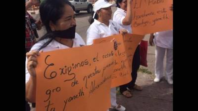 Enfermeras protestando en Tegucigalpa.