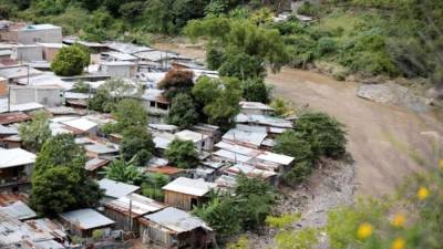 Analistas prevén que la reconstrucción de Honduras por los severos daños causados por las tormentas tropicales Eta y Iota, llevará varios años.