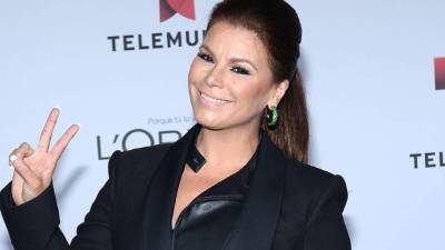 12 de mayo es cuando la cantante presenta su disco Olga Tañón y punto. El próximo sencillo será La Gran Fiesta, disponible desde el martes 16 del mismo mes.