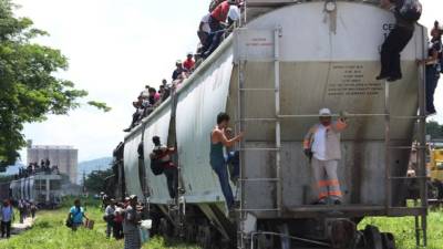 Después del brutal asalto, los ladrones sacaron su arma de fuego y acribillaron a tiros al hondureño Javier Reyes Díaz.