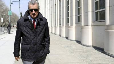 El colombiano Miguel Trujillo abandona el tribunal de Brooklyn, Nueva York. Foto EFE/Andrew Gombert