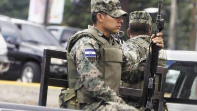 Los uniformados no fueron bien recibidos en la nueva posta de la colonia Llanos de Sula en el sector de la Rivera Hernández.