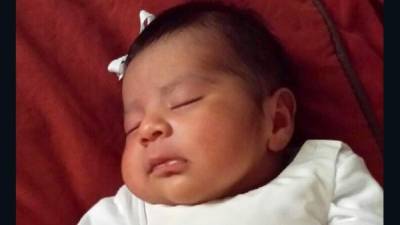 La bebé fue encontrada en un contenedor de basura de un centro comercial en San Diego la tarde del domingo.