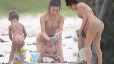 Mira las fotos de la socialité en bikini mientras toma unas vacaciones con sus hijos en México. Fotos: Dailymail