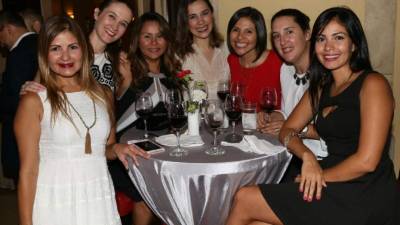Beatriz Girón, Loreto Mahr, Nohemí Coello, Mariam Varela, Karla Mejía, Carolina Rico y Marisela Girón.