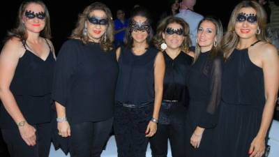 Ingrid Stubbe, Fanny Hawit, Ana Morales, Blanca Villela, Melissa Tinoco y Emely Brandel.
