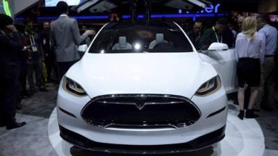 Revisarán los Tesla Model X en México.