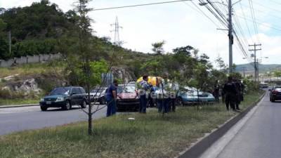 Los sospechosos fueron capturados tras intentar robar un carro.