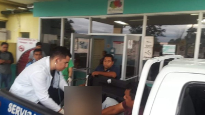 La mujer fue llevada al hospital de El Progreso.