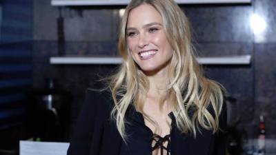 Esta es la segunda ocasión en poco más de un mes que la top model Bar Refaeli, acude a rendir cuentas ante la Autoridad de Impuestos de Tel Aviv.
