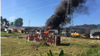 Así se inició el fuego en la planta y obligó a los trabajadores a salir del lugar.