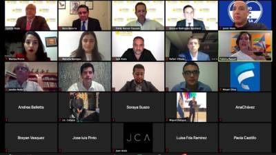 La ceremonia de entrega se realizó de manera virtual mediante Zoom, con la participación de los beneficiarios, sus familias y los representantes de las empresas donantes.