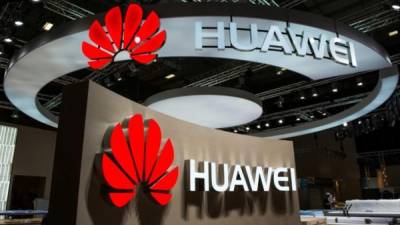 Huawei estudia con sus abogados las futuras pérdidas en el departamento comercial.