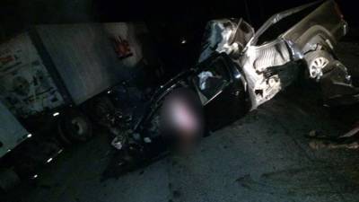 Joel Fúnez se estrelló contra una rastra que estaba estacionada.