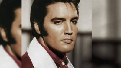 Elvis Presley falleció un 16 de agosto de 1977 a sus 42 años.