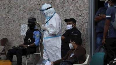 El país está sufriendo los efectos de una población que no está usando mascarillas ni practica las medidas de bioseguridad, incluido el distanciamiento físico, en la magnitud que se requiere.