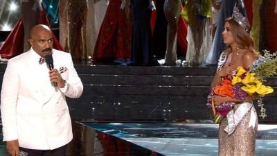 NEW YORK, NY - JANUARY 22: Harvey Weinstein leaves with his attorney Donna Rotunno at New York City Criminal Court on January 22, 2020 in New York City. Weinstein, a movie producer whose alleged sexual misconduct helped spark the #MeToo movement, pleaded not-guilty on five counts of rape and sexual assault against two unnamed women and faces a possible life sentence in prison. Jeenah Moon/Getty Images/AFP== FOR NEWSPAPERS, INTERNET, TELCOS & TELEVISION USE ONLY ==