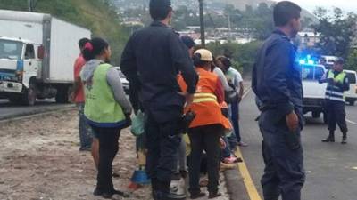 La persona que atropelló con su vehículo aRosa Albertina Ramos (64) se dio a la fuga.