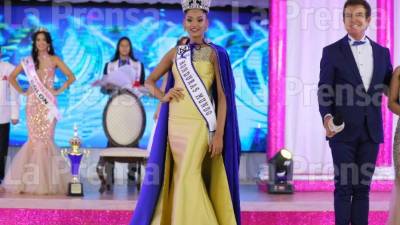 La progreseña Kerelyne Campigotti Webster, de 18 años, fue elegida como la nueva 'Miss Honduras Mundo 2016'.