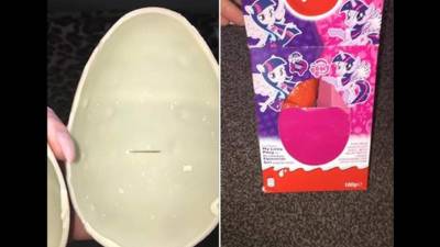 Una aguja estaba en el huevo sorpresa. Foto: Facebook