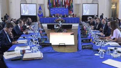 Vista general de los embajadores ante la OEA durante las sesiones de la 70ª Asamblea General en la sede del organismo en Washington (Estados Unidos).