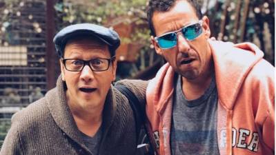 Scheider junto a amigo, el también actor Adam Sandler. Foto Instagram.