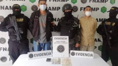 Varios de los detenidos fueron presentados en las instalaciones de la Fuerza Nacional Antimaras y Pandillas.