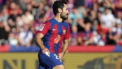 Gündogan se dispone a festejar su anotación en el clásico Barcelona vs Real Madrid por a jornada 11 de la Liga española.