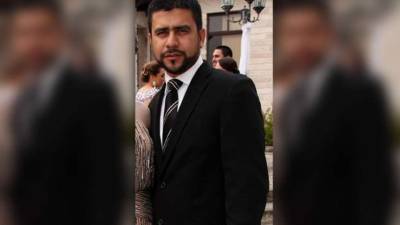 Se graduó en el Zamorano y sacó una maestría en Agronegocios en Alemania.