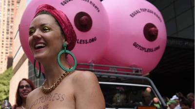 Según la organización GoTopless hoy se han celebrado 19 eventos en estados Unidos y otros 40 en el resto el mundo. /// Foto AFP.