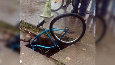 Así quedó la bicicleta del ahora occiso.
