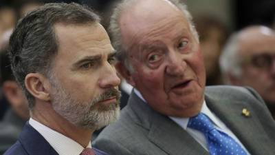 El rey Felipe junto a su padre, el rey emérito Juan Carlos.