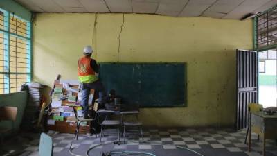 El Gobierno ya está reparando el centro en Calpules.