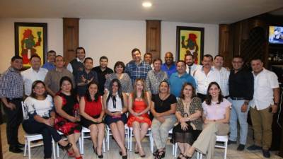 El equipo de Diario LA PRENSA y diario deportivo Diez se unieron para desearle éxitos al periodista Luis Alberto Fuentes.