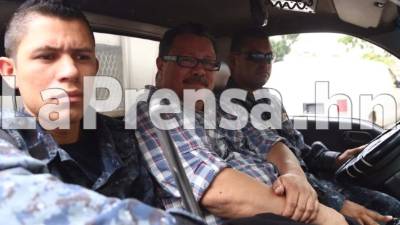 El exalcalde sampedrano al momento de ser trasladado de los juzgados al penal sampedrano.