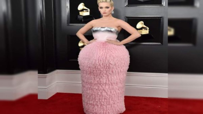 Mocasines y sandalias llevaban por nombre ‘The Rue’ y ‘The Ora’, estaban disponibles en colores café y beige, principalmente.