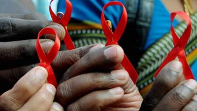 El pasado mayo las autoridades sanitarias norteamericanas recomendaron la toma de antirretrovirales a todos los grupos de riesgo, especialmente a los homosexuales.