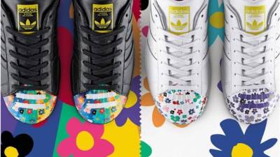 El relanzamiento de los modelos originales de la popular marca de tenis ha despertado el interés de las nuevas generaciones.