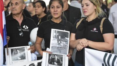 Fiscales rinden homenaje al fiscal antidrogas Marcelo Pecci, quien fue asesinado a tiros el 10 de mayo de 2022 mientras se encontraba de luna de miel.