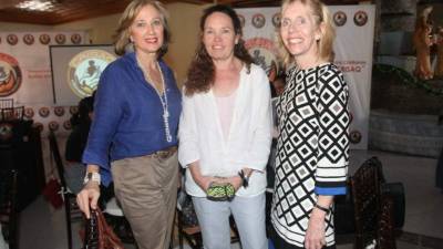 Tetti Rischbieth, Eileen Moove y Kristen Nealon.