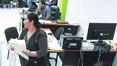 Las renuncias son presentadas por escrito en la secretaría del TSE.