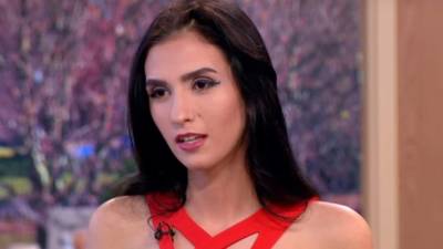 Alexandra Khefren subastó su virginidad. Foto: video YouTube