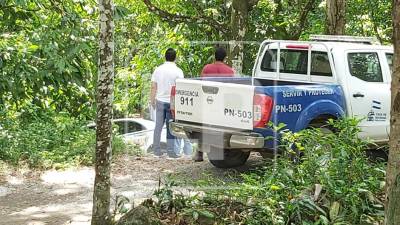 Agentes de la Policía llegaron a la escena del violento hecho.