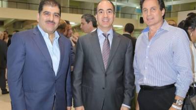 El nuevo presidente Jorge Faraj con Emin Abufele y Mario Canahuati.