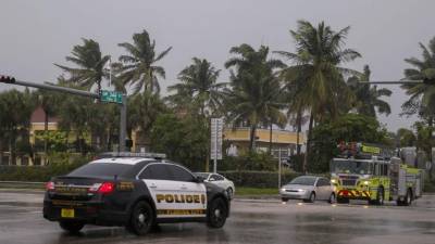 La trayectoria prevista de Irma apunta a que, tras dejar los Cayos de Florida, pasara cerca o penetrará por la costa oeste de Florida. EFE
