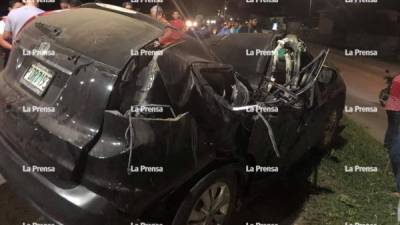 La camioneta accidentada es una Honda CRV negra.