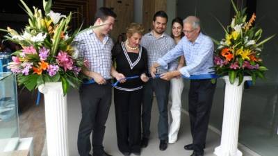 Uno de los momentos emotivos del evento fue el corte de cinta.