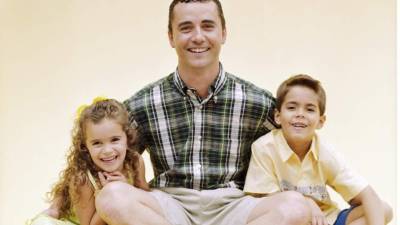 Comparte tiempo con sus hijos aún cuando tenga múltiples ocupaciones.