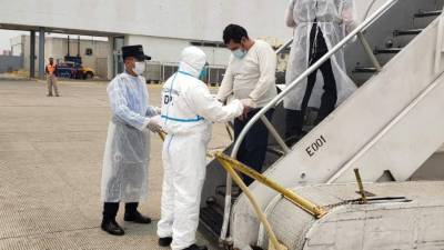 El hondureño fue requerido por agentes de la DPI y Policía de Fronteras.